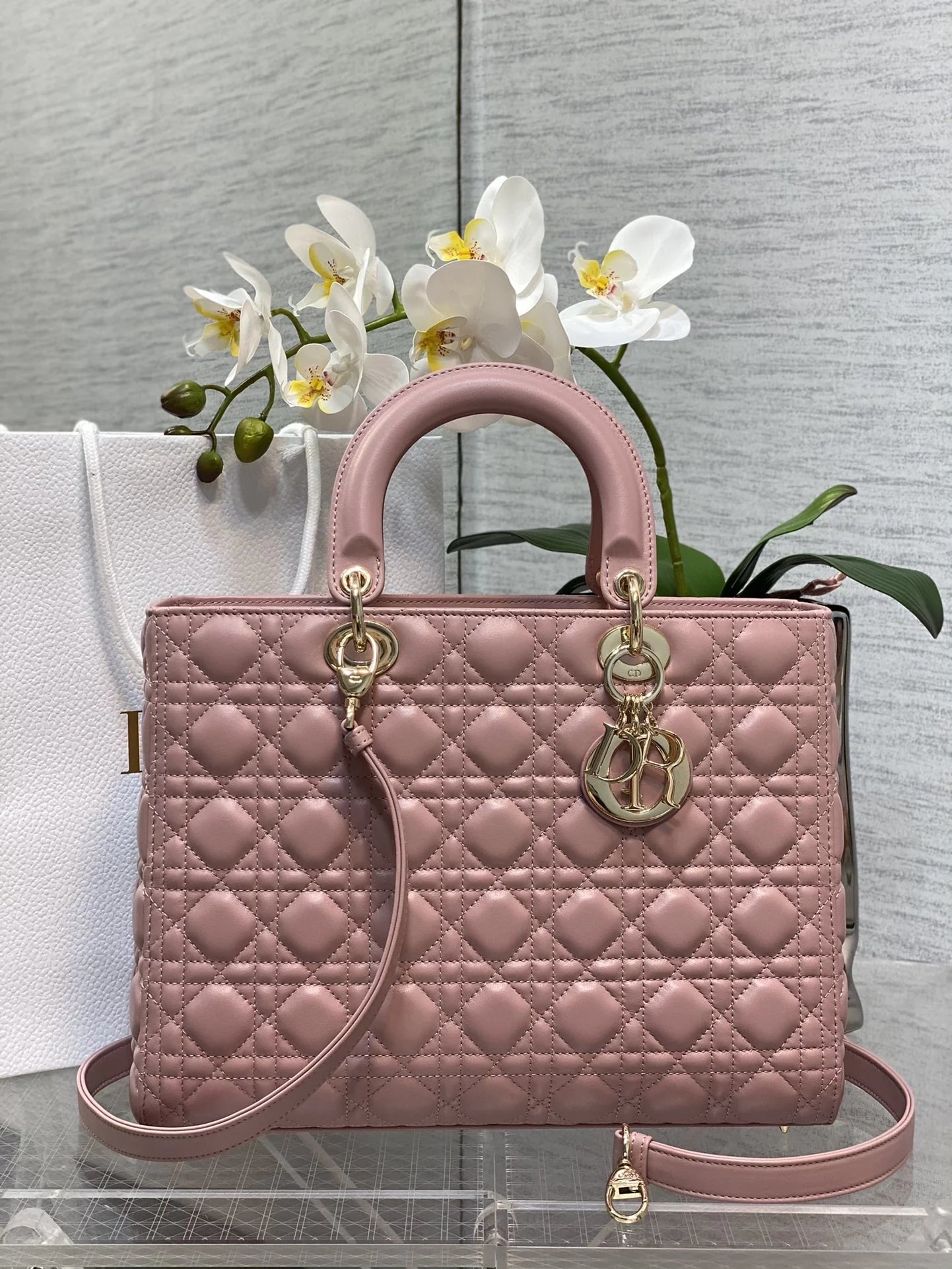 Large Lady Dior Bag M0566 Pink Lambskin Gold Hardware - Default Title - View 1
