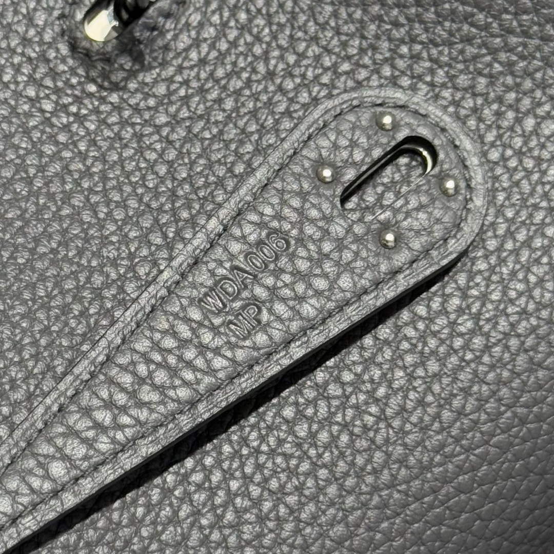 Lindy Hermès 26 Bag Togo Leather H265111