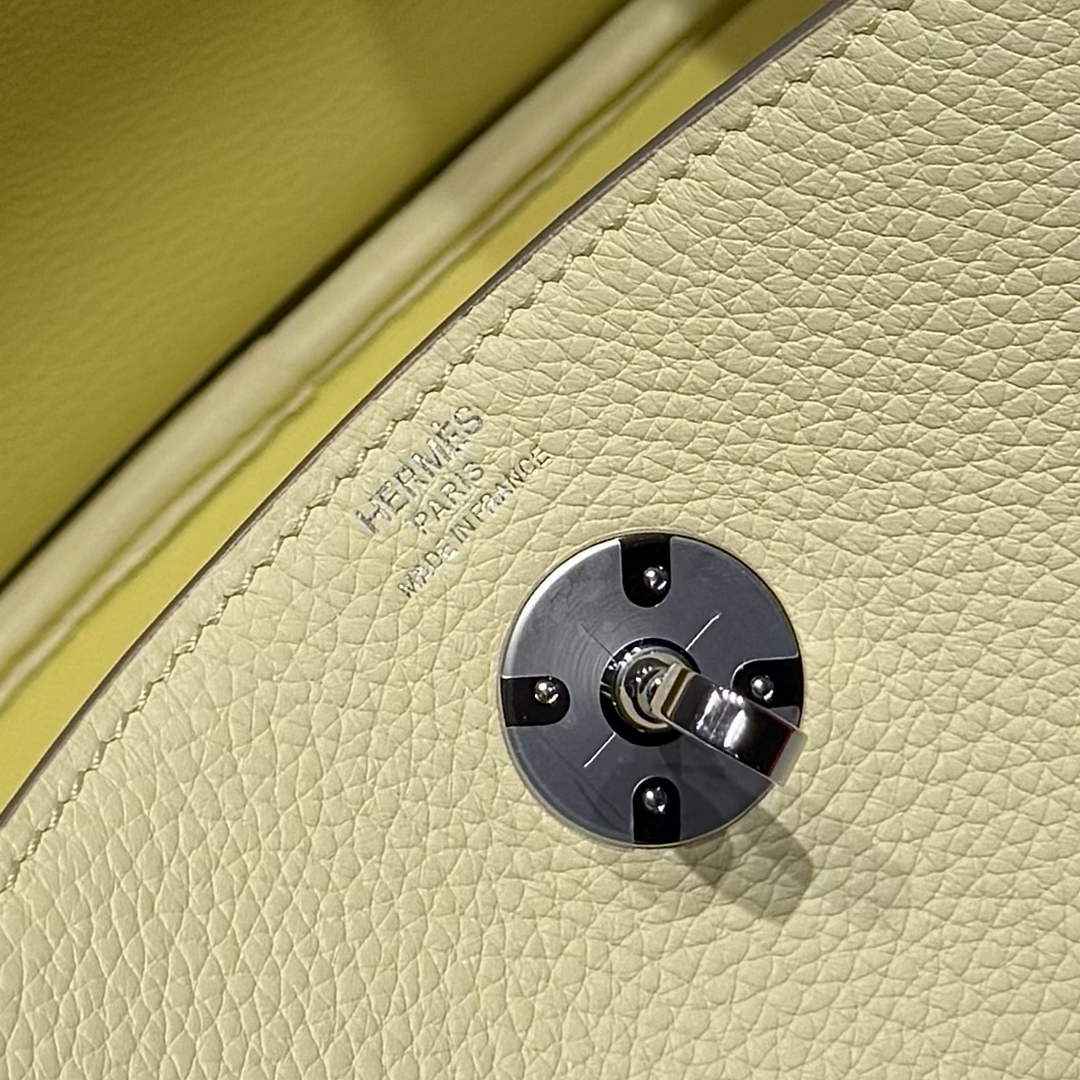 Lindy Hermès 26 Bag Togo Leather H265112