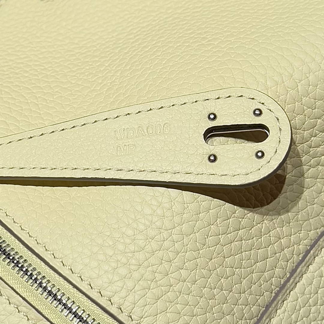 Lindy Hermès 26 Bag Togo Leather H265112