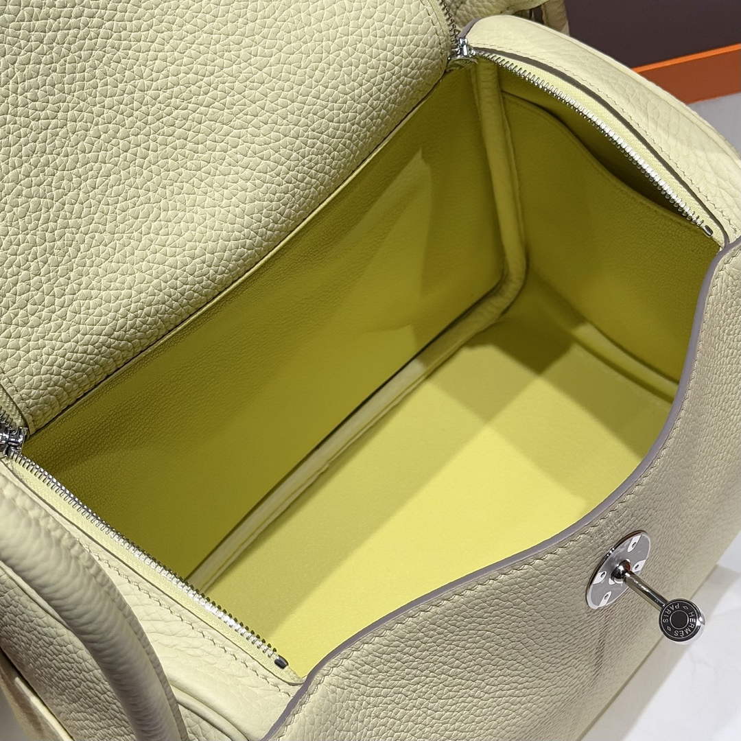 Lindy Hermès 26 Bag Togo Leather H265112