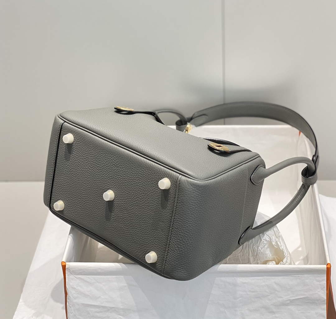 Lindy Hermès 26 Bag Togo Leather H265104