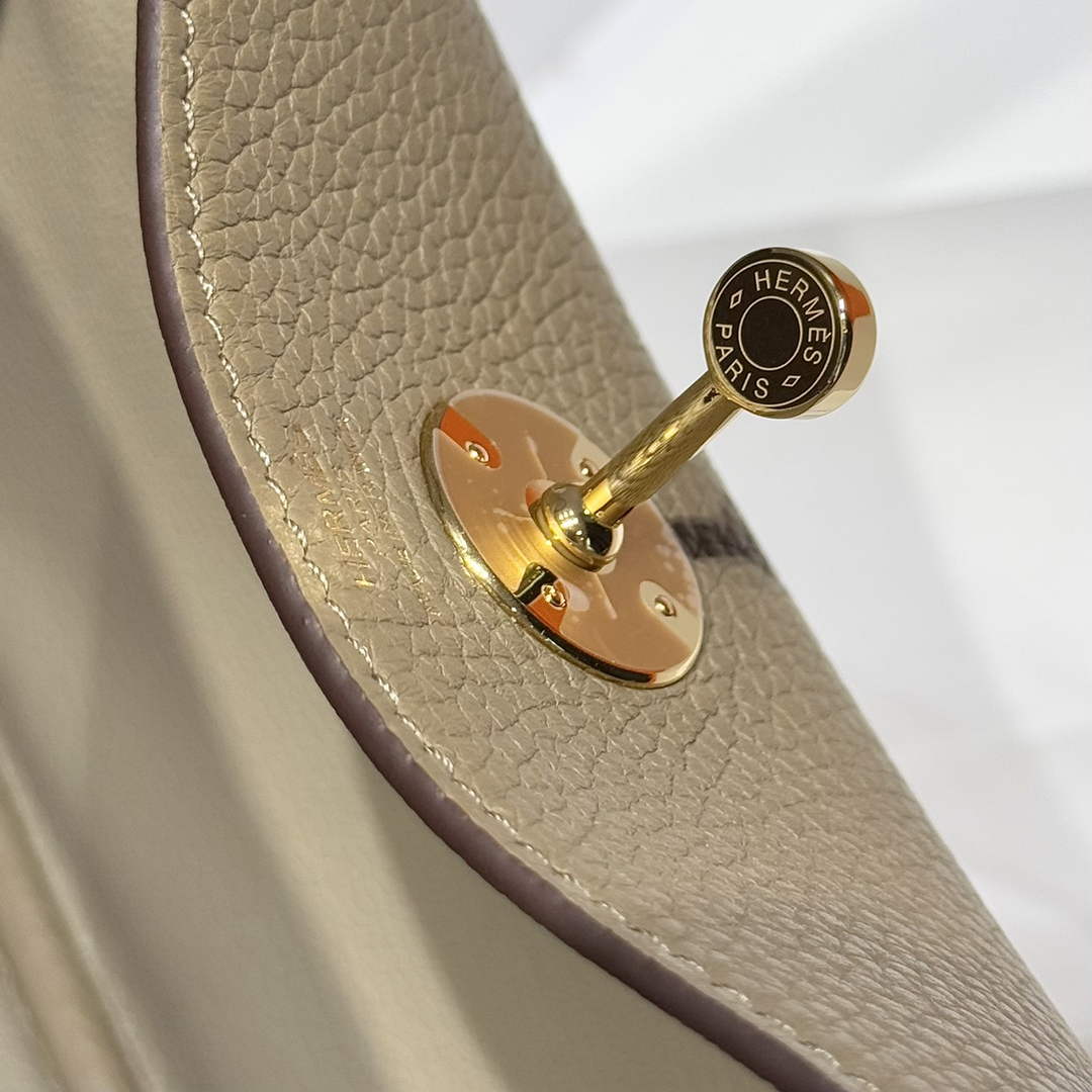 Lindy Hermès 26 Bag Togo Leather H265109