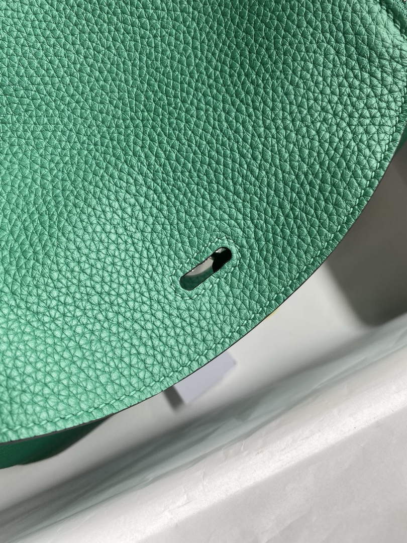 Lindy Hermès 26 Bag Togo Leather H265133