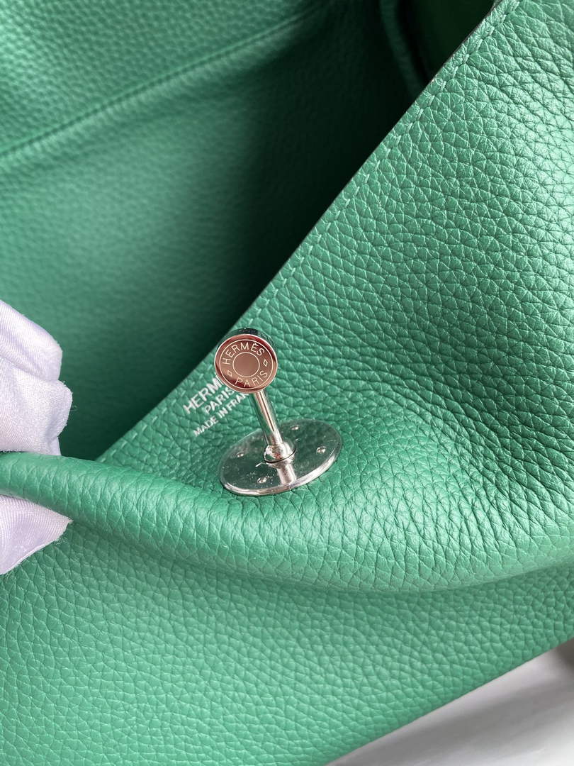 Lindy Hermès 26 Bag Togo Leather H265133