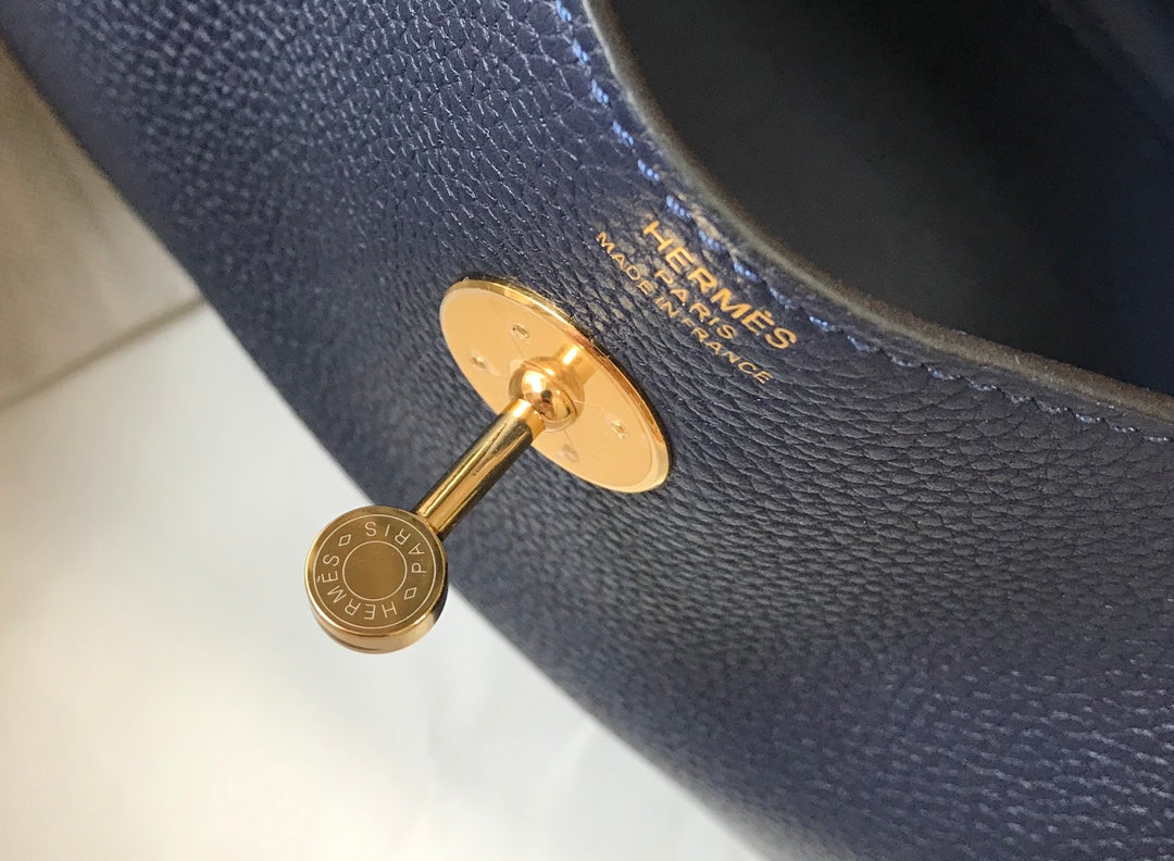 Lindy Hermès 30 Bag Togo Leather H305102 Navy