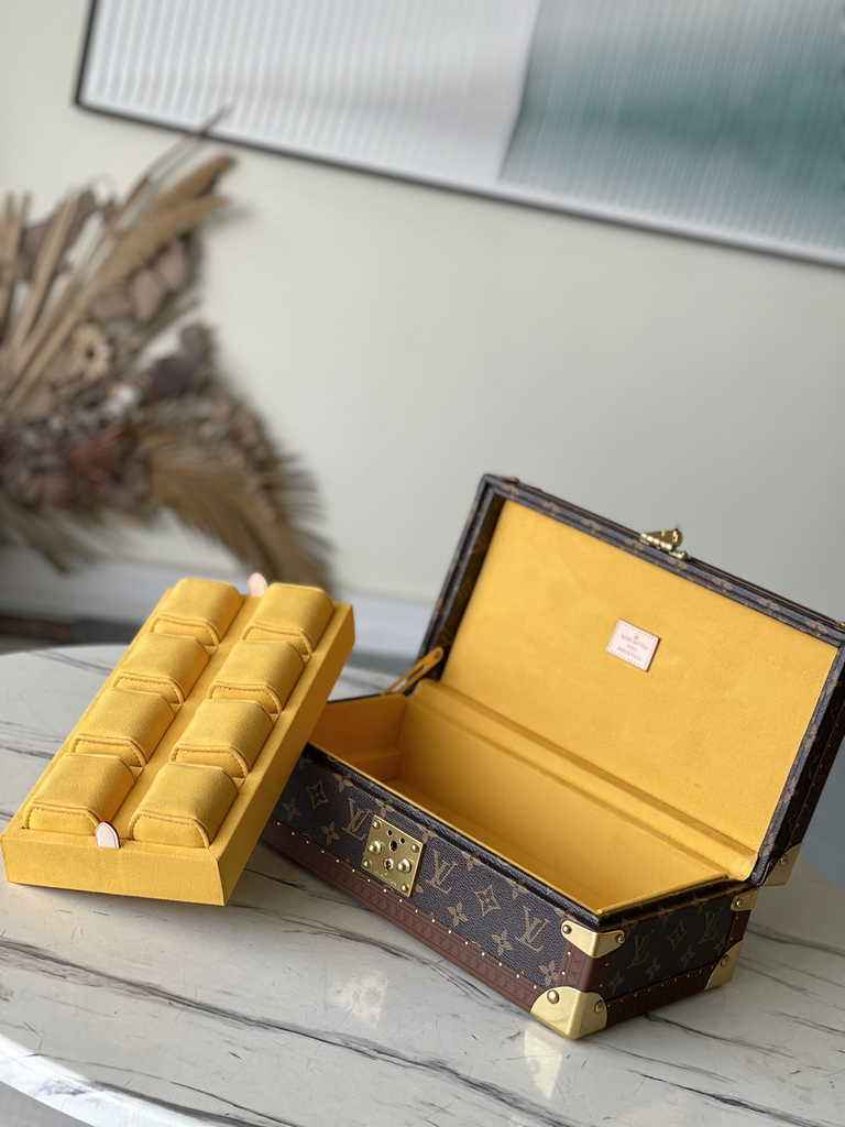 Louis Vuitton 8 watch case Monogram Canvas M47641 Yellow - Default Title - View 2