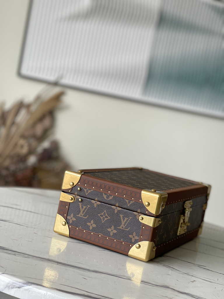 Louis Vuitton 8 watch case Monogram Canvas M47641 Yellow - Default Title - View 7