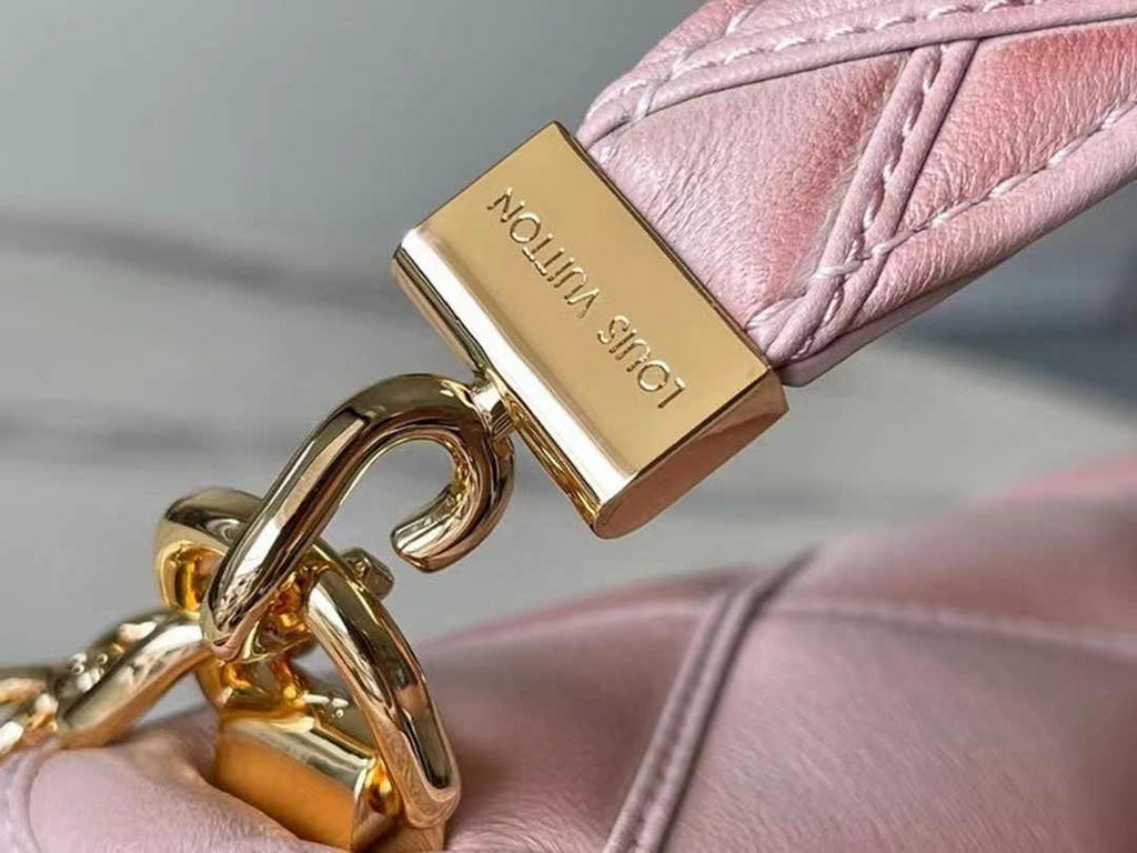 Louis Vuitton M23568 GO-14 MM Malletage Shoulder Bag Apricot Lambskin