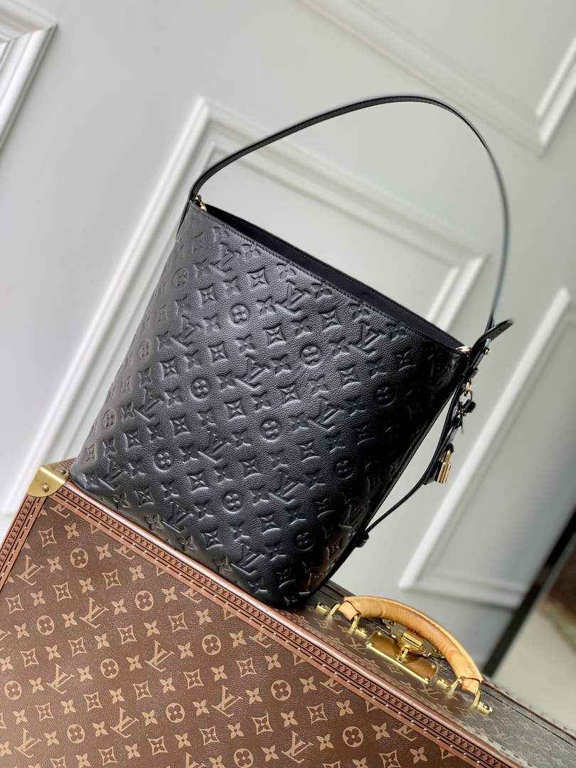 Louis Vuitton All In GM Bag M13044 Black leather