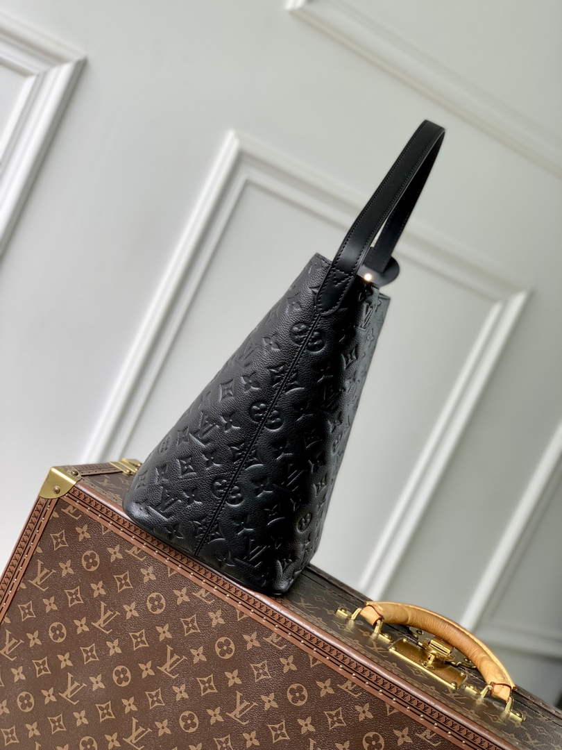 Louis Vuitton All In GM Bag M13044 Black leather