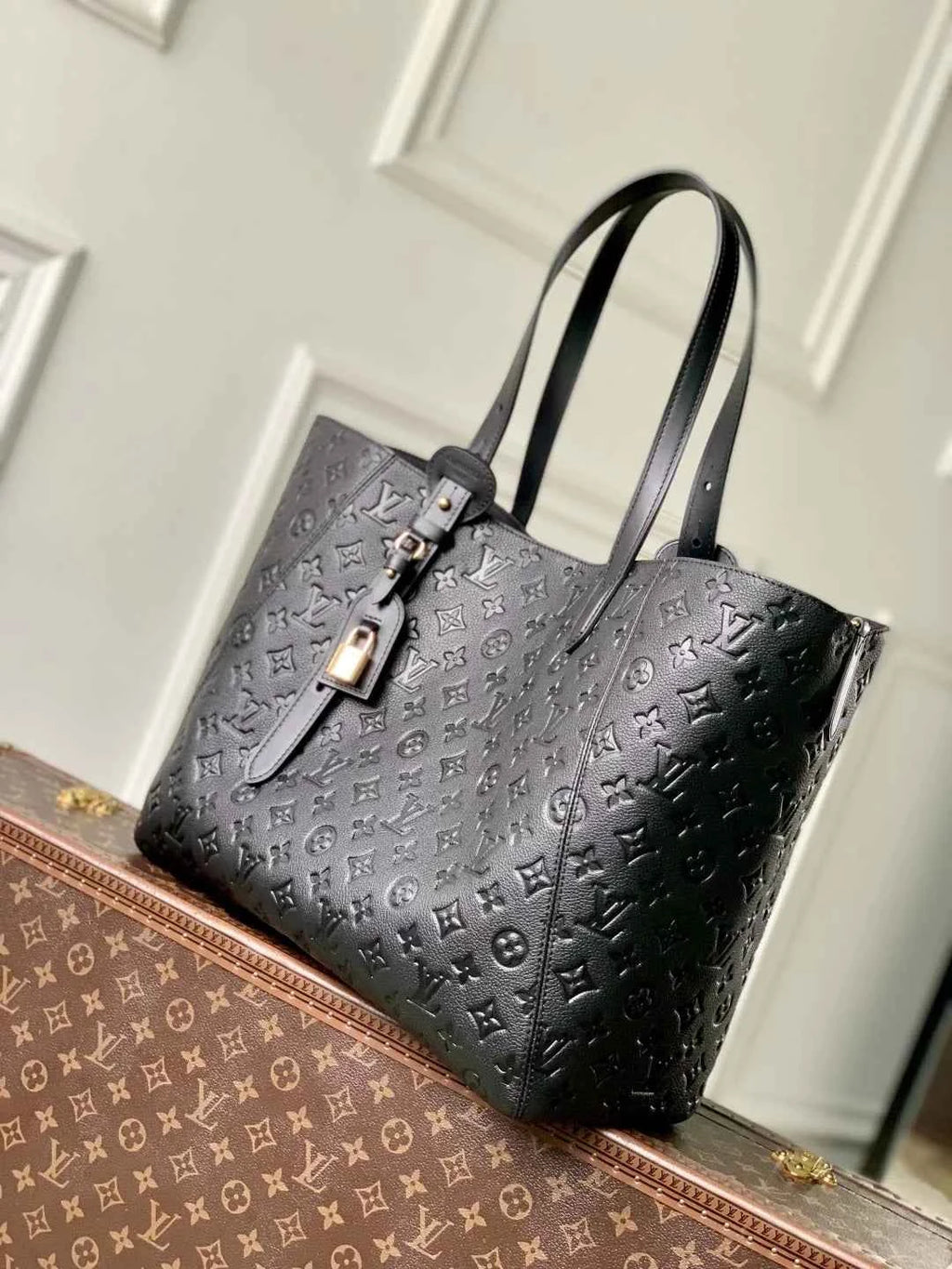 Louis Vuitton All In One MM Bag, M25860 Black Cowhide leather