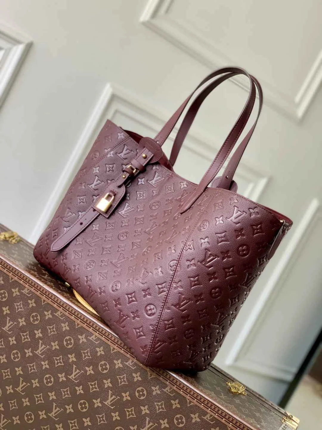 Louis Vuitton All In One MM Bag, M25888 Red Cowhide leather