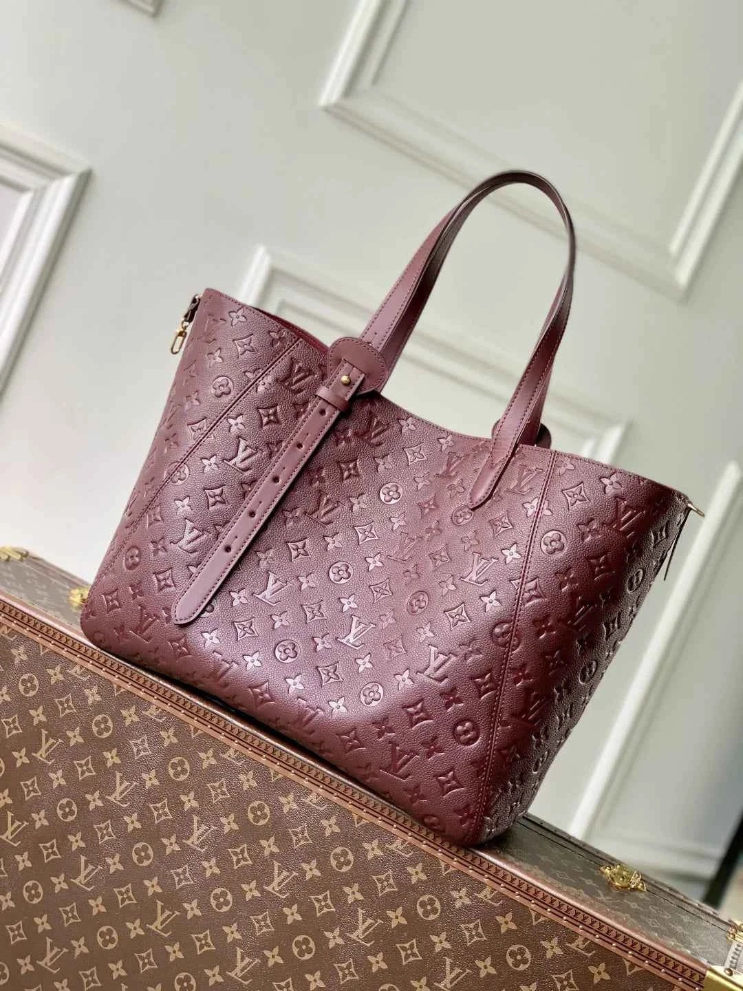 Louis Vuitton All In One MM Bag, M25888 Red Cowhide leather