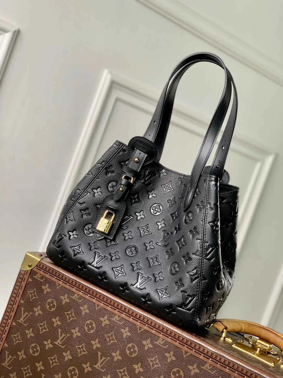 Louis Vuitton All In One PM Bag, M25858 Black Cowhide leather