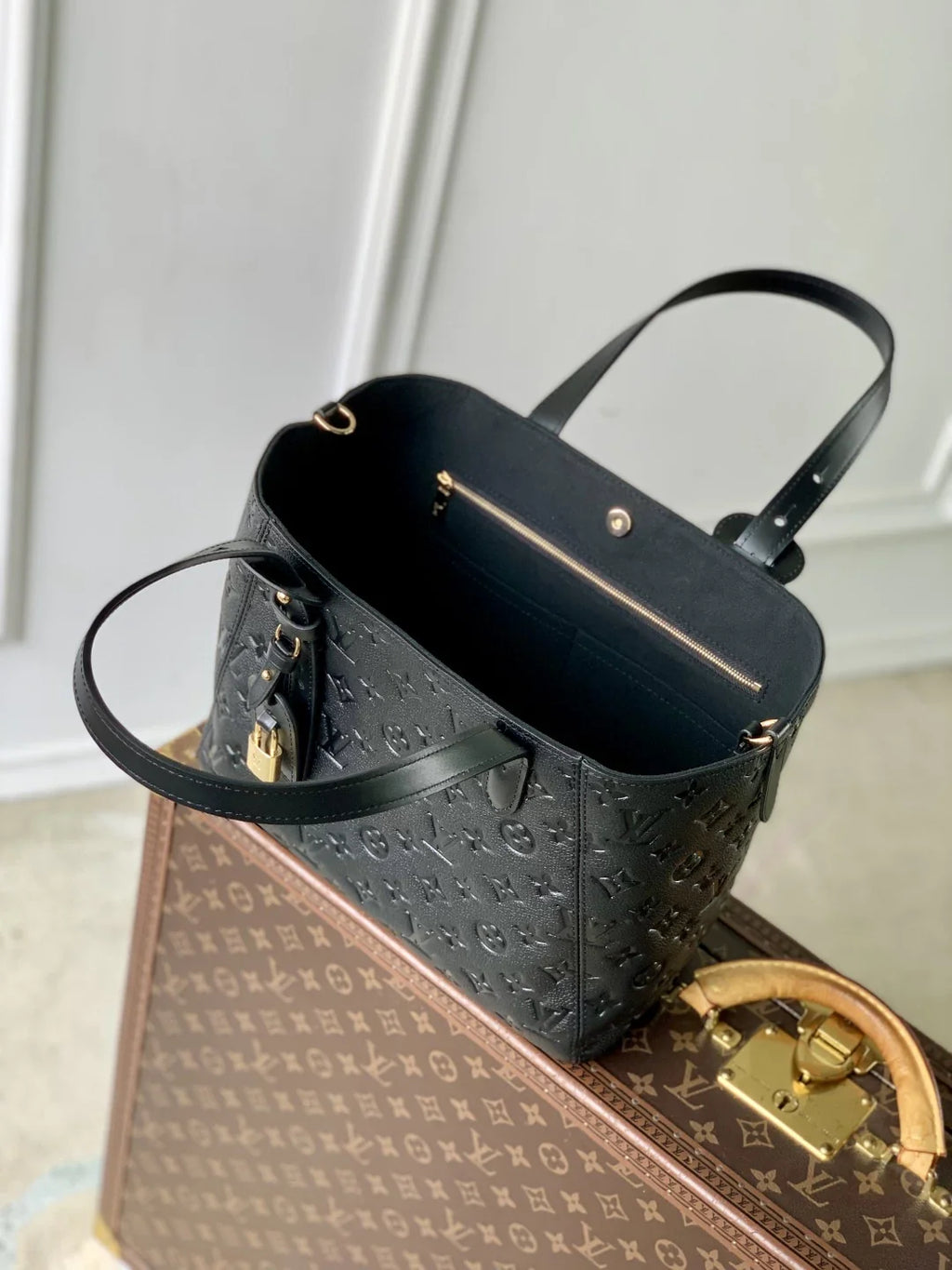 Louis Vuitton All In One PM Bag, M25858 Black Cowhide leather