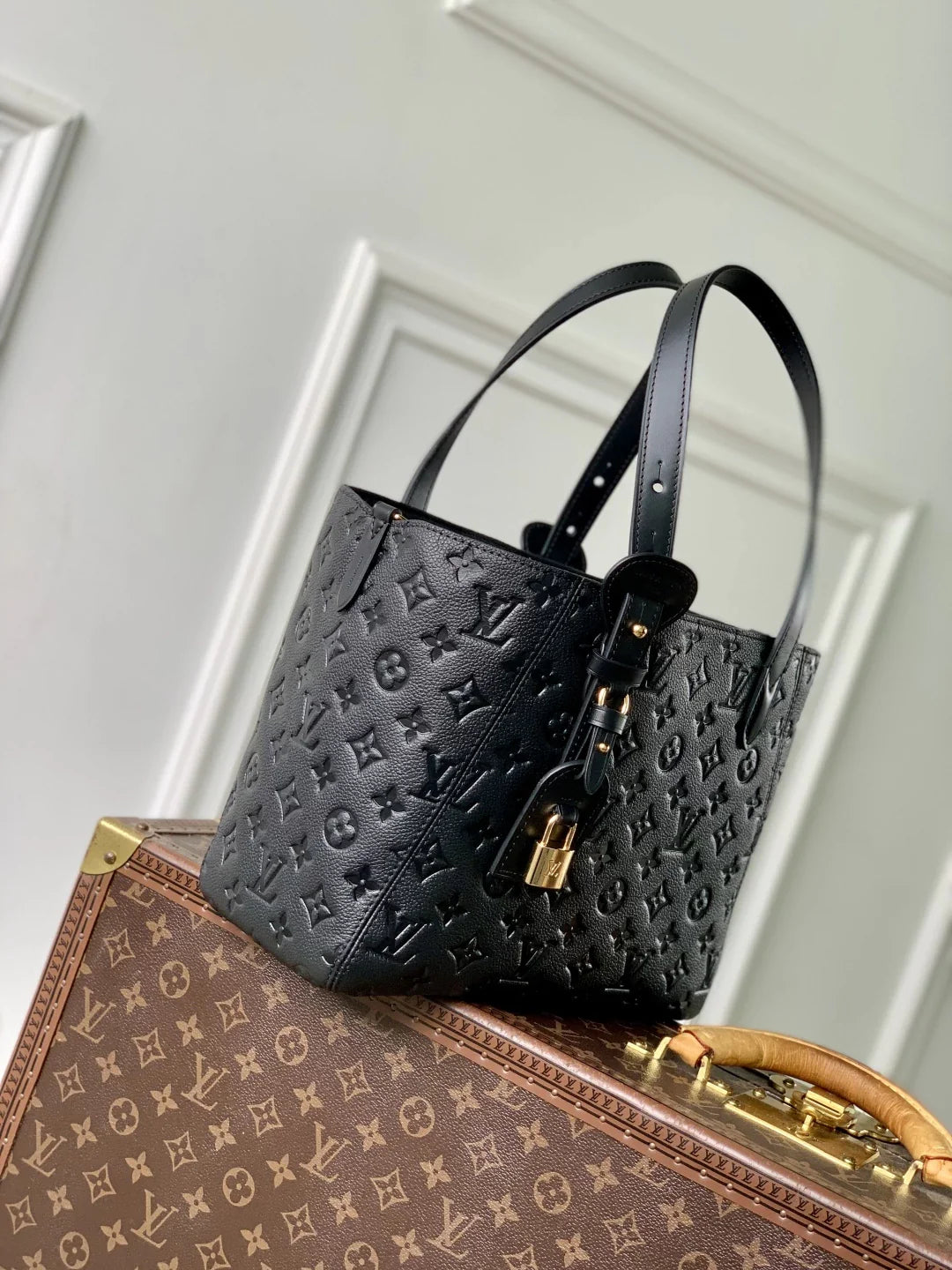 Louis Vuitton All In One PM Bag, M25858 Black Cowhide leather