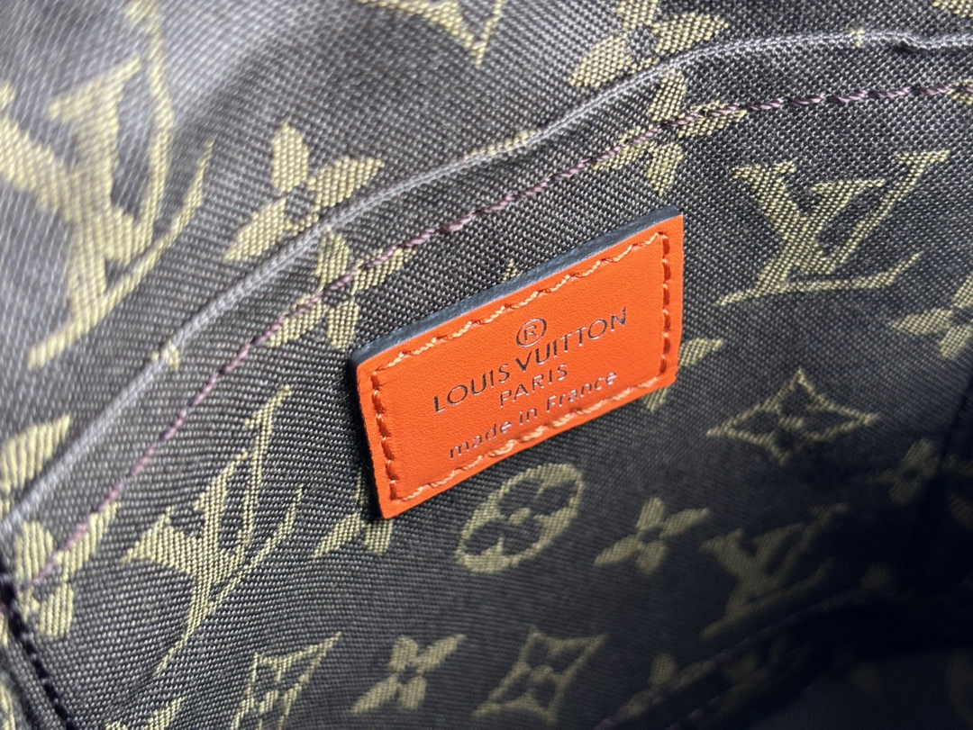 Louis Vuitton Alma Backpack M25104 Orange Epi grained leather