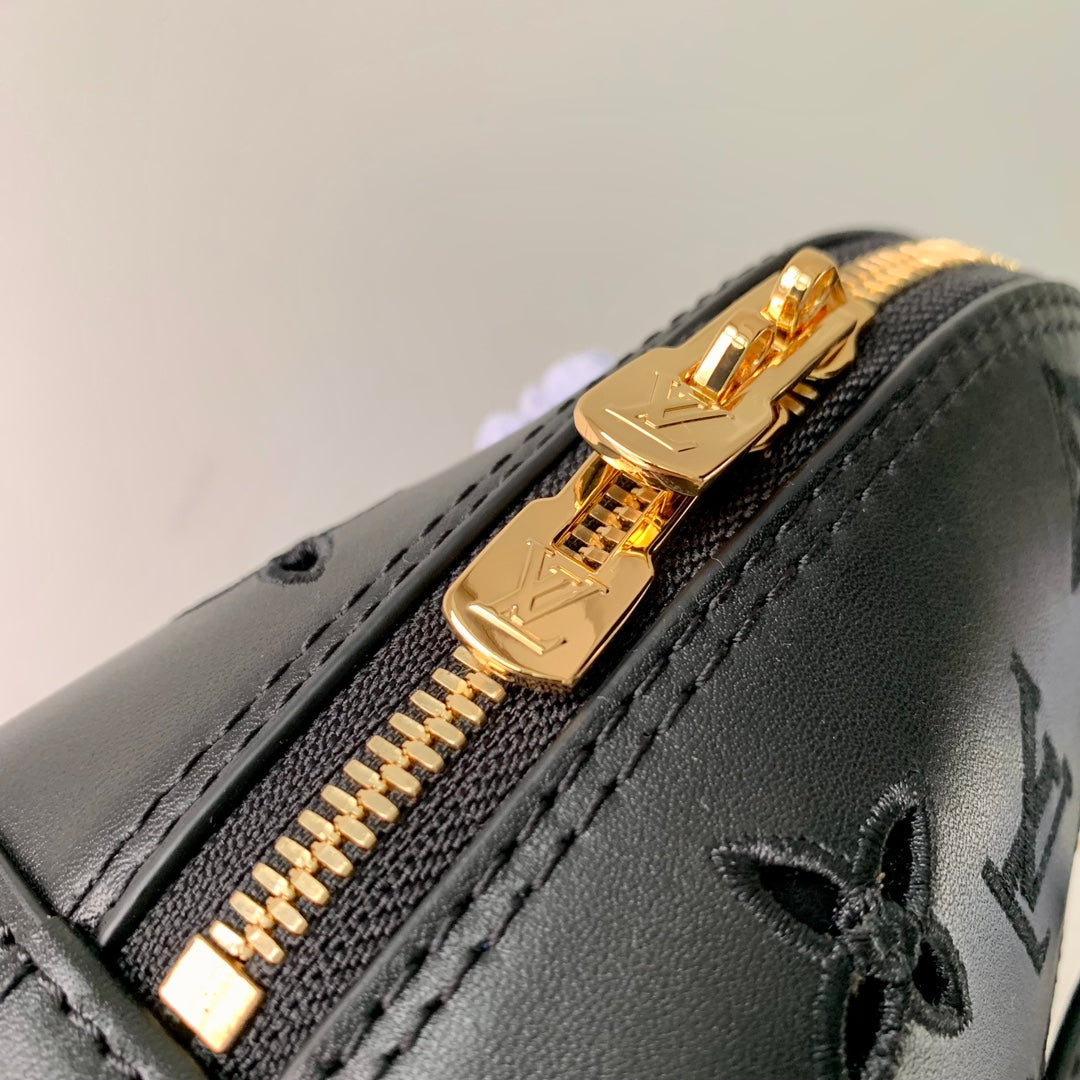 Louis Vuitton Alma BB Bag M22878 Black Calfskin