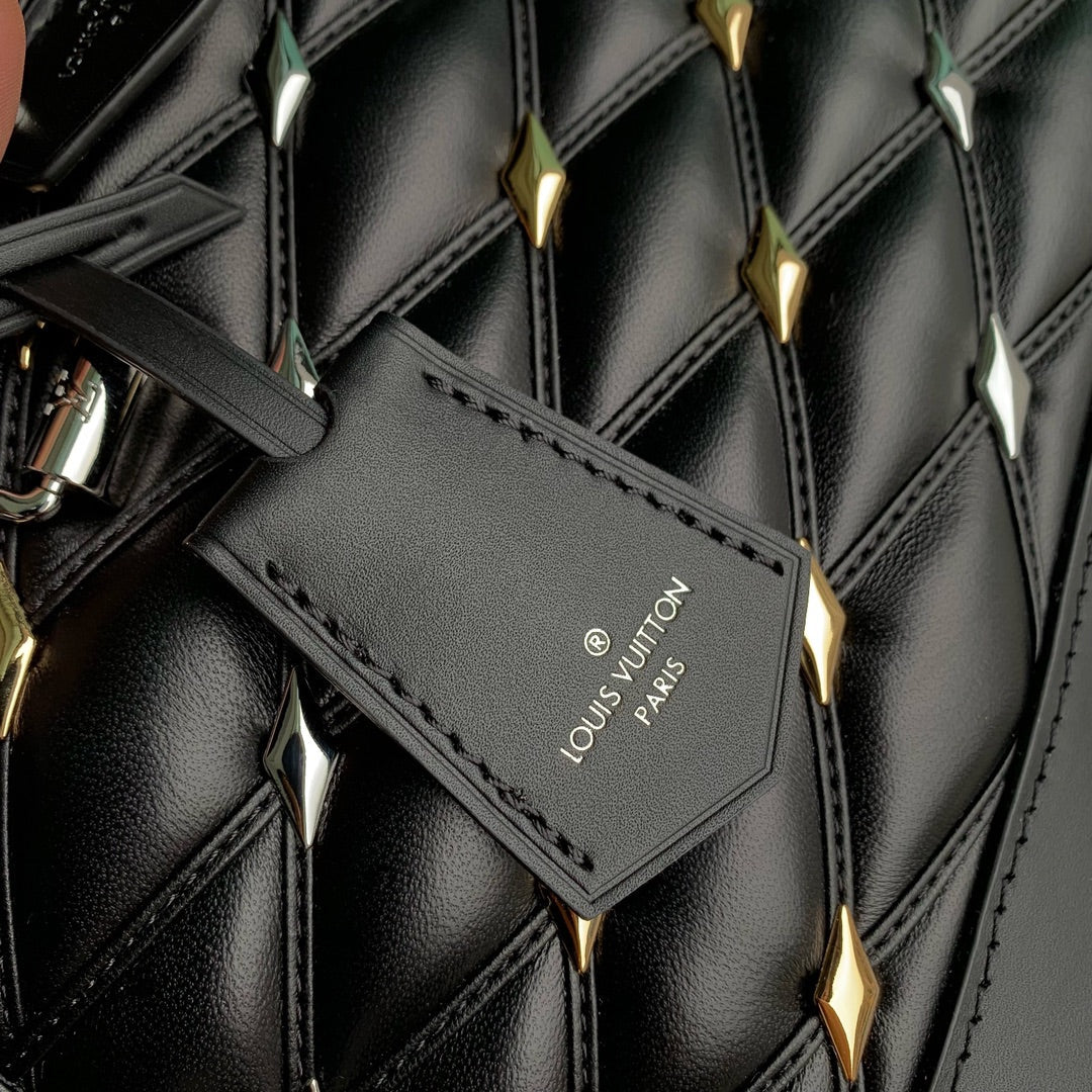 Louis Vuitton Alma BB M24153 Black Lamb leather Gold Hardware