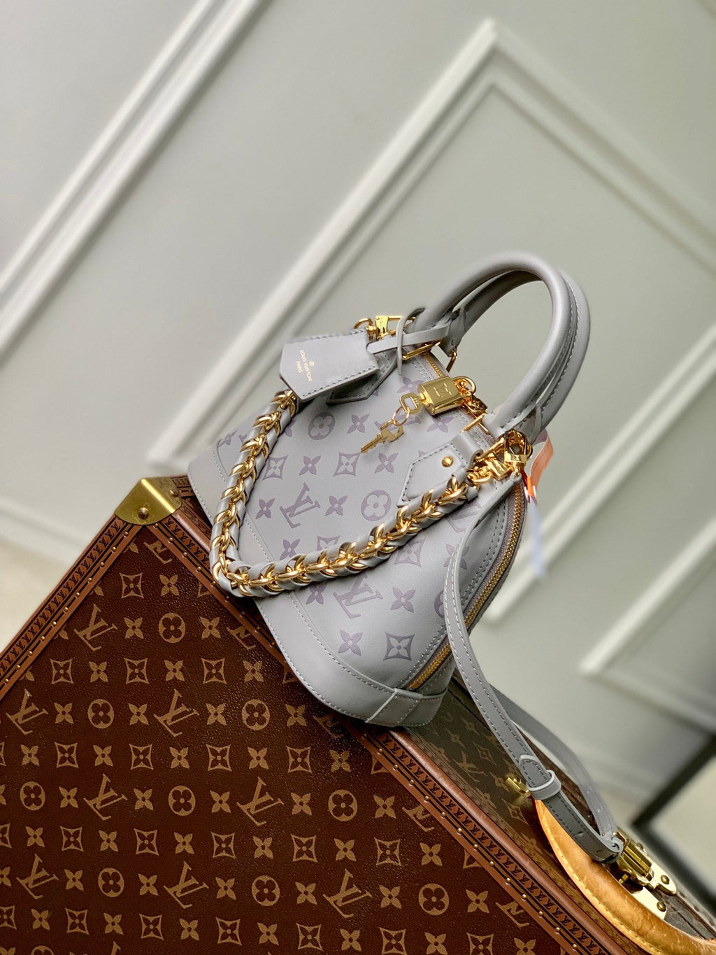 Louis Vuitton Alma BB M12561 Gray Calfskin leather Gold Hardware