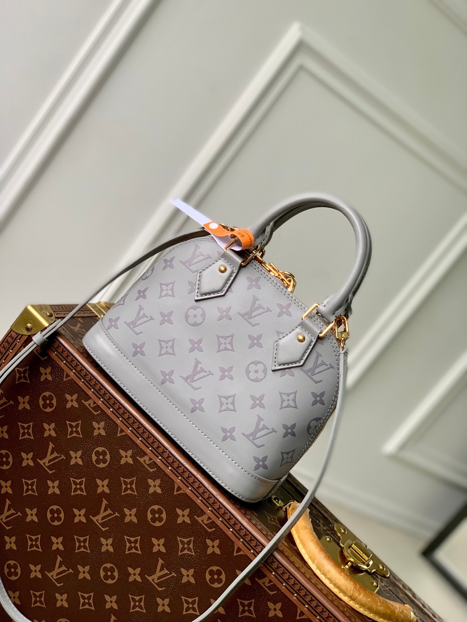Louis Vuitton Alma BB M12561 Gray Calfskin leather Gold Hardware