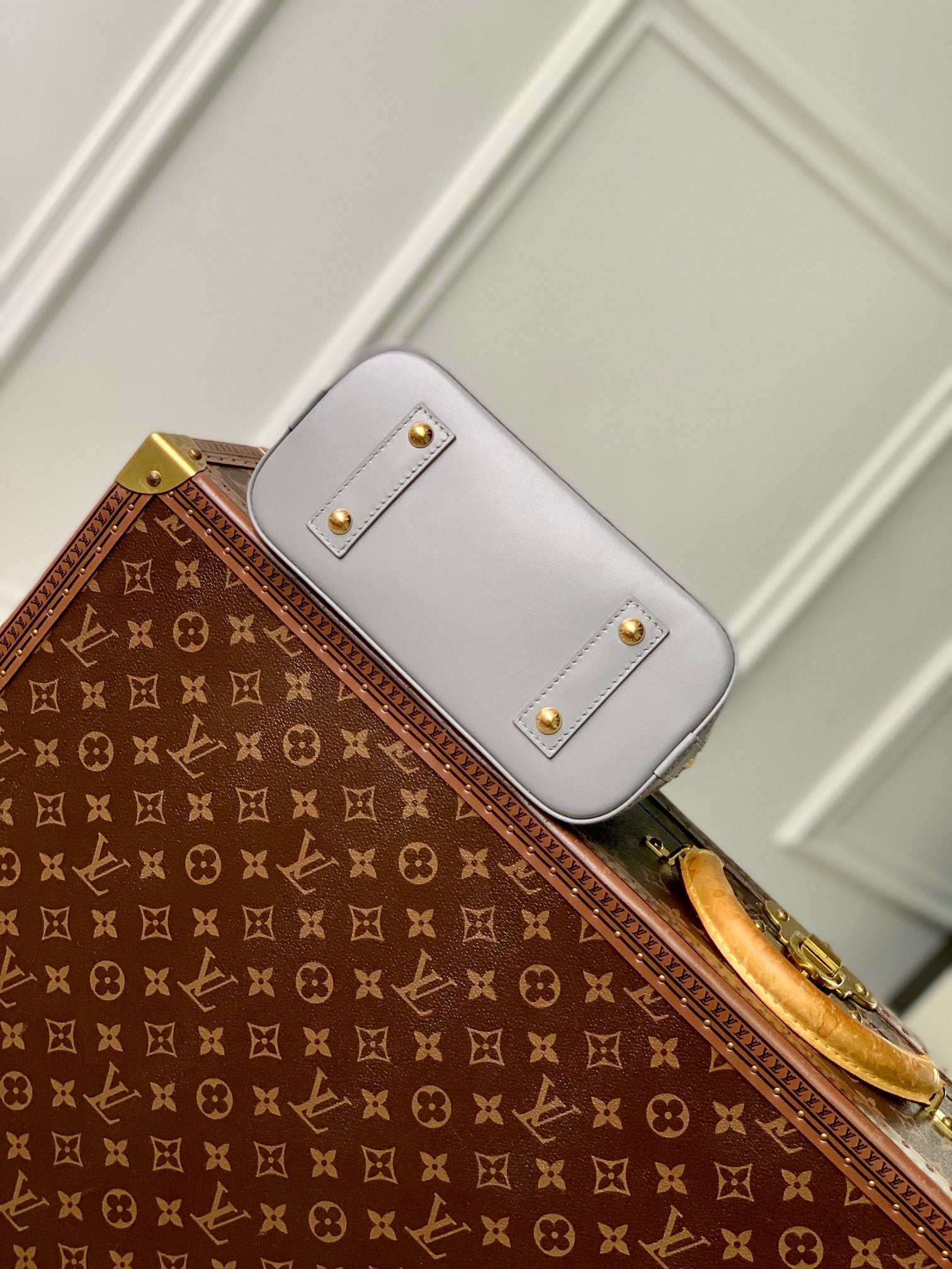 Louis Vuitton Alma BB M12561 Gray Calfskin leather Gold Hardware