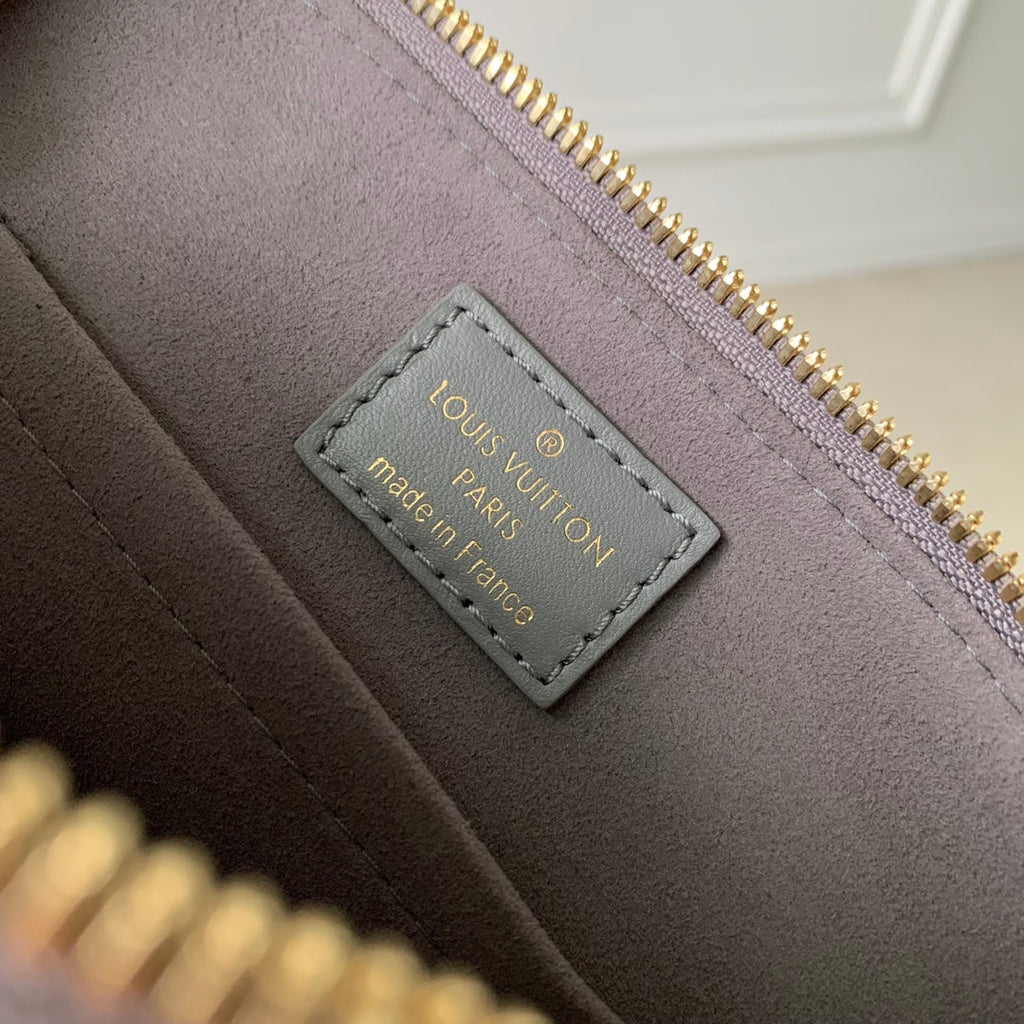 Louis Vuitton Alma BB M12561 Gray Calfskin leather Gold Hardware