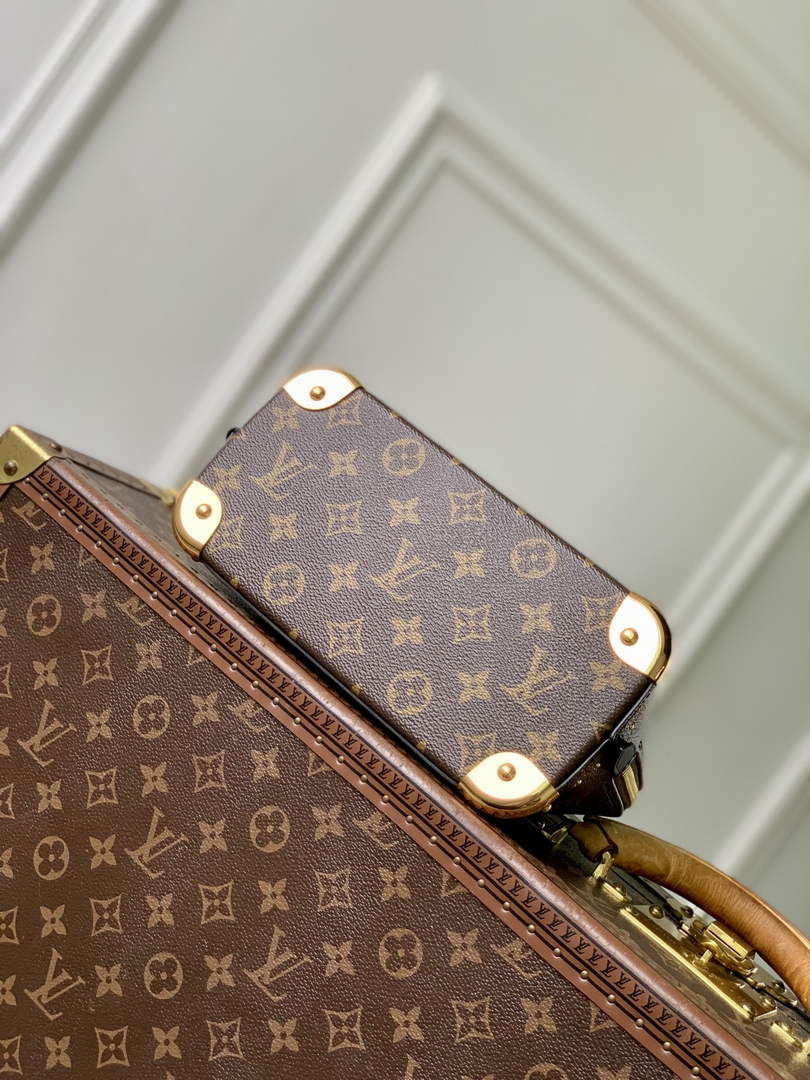 Louis Vuitton Alma BB M26084 Monogram canvas Gold Hardware