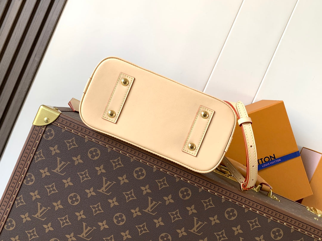 Louis Vuitton Alma BB M46990 Monogram canvas Gold Hardware