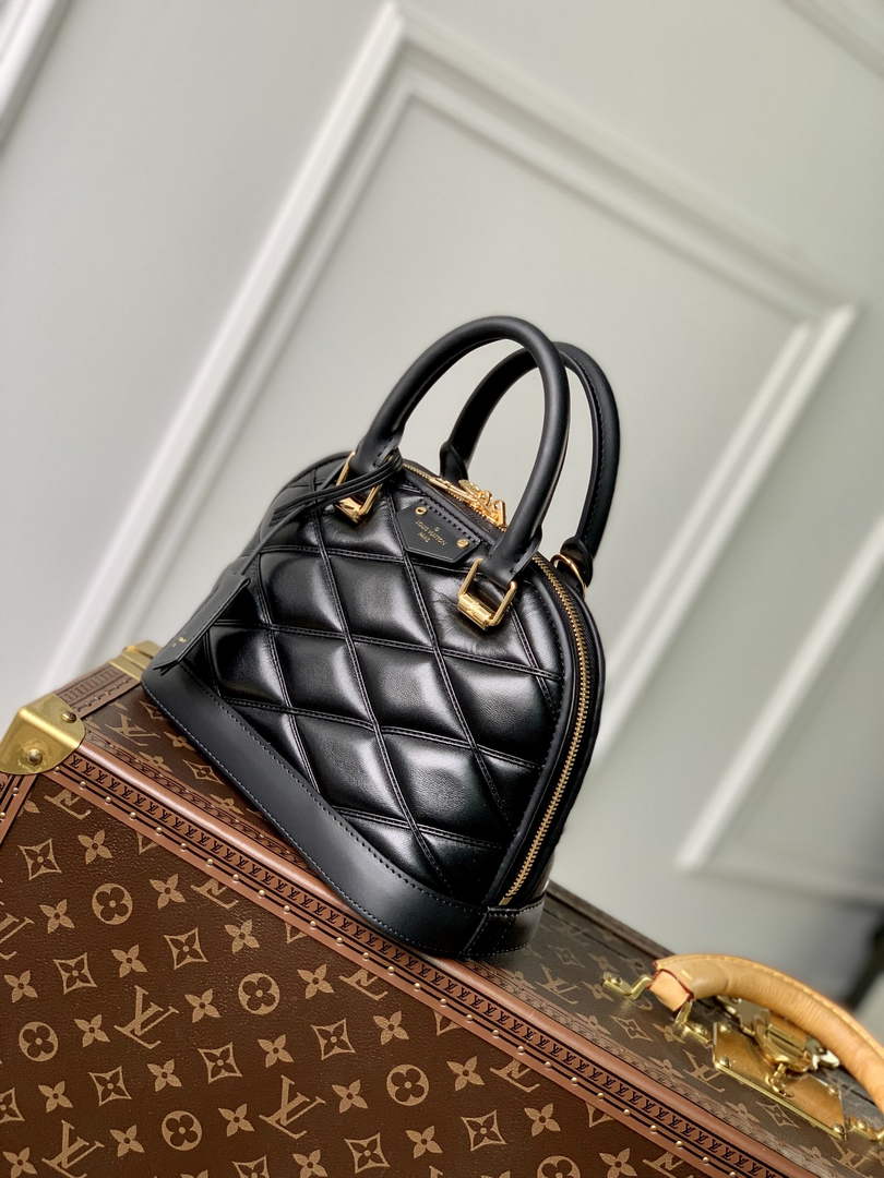 Louis Vuitton Alma BB M23666 Black Lamb leather Gold Hardware