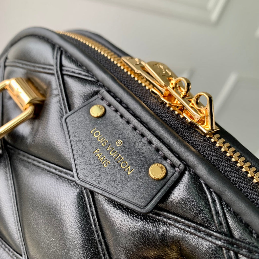 Louis Vuitton Alma BB M23666 Black Lamb leather Gold Hardware
