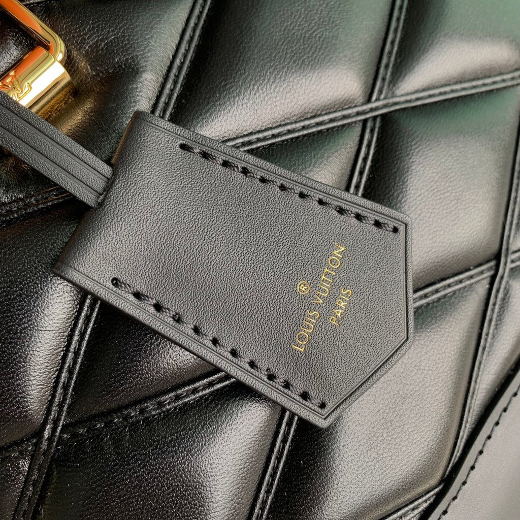 Louis Vuitton Alma BB M23666 Black Lamb leather Gold Hardware