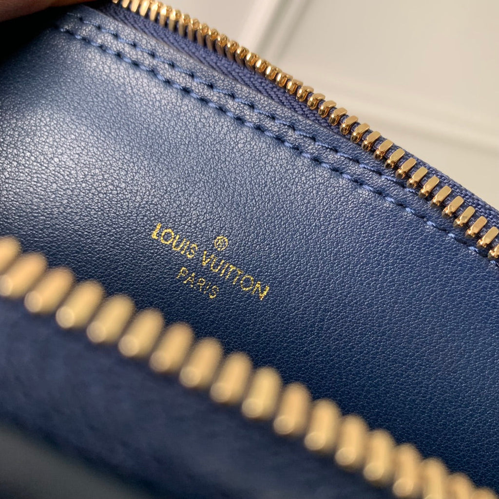 Louis Vuitton Alma BB M23666 Navy Blue Lamb leather Gold Hardware
