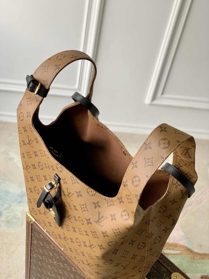 Louis Vuitton Atlantis GM Bag M46821 Other Monogram Canvas - Default Title - View 6
