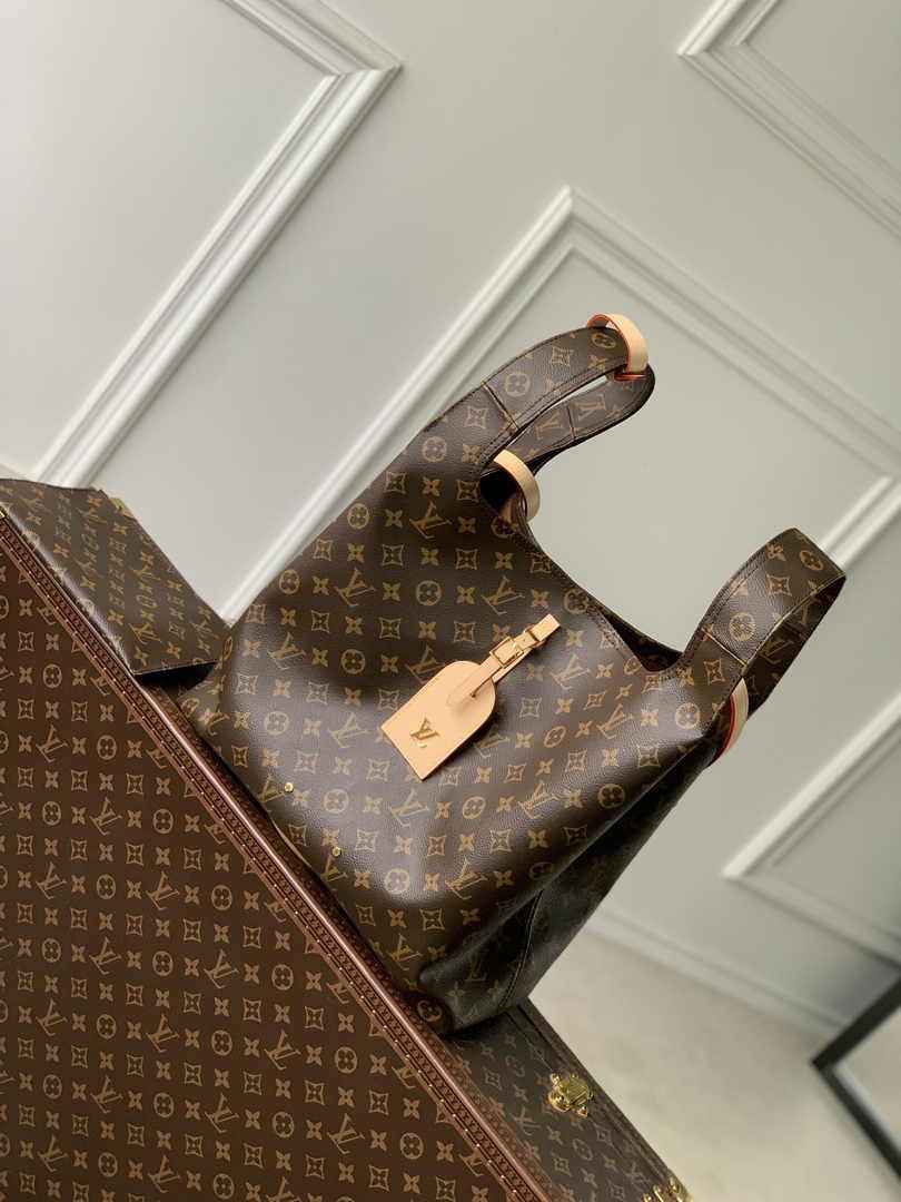 Louis Vuitton Atlantis GM Bag M46817 Monogram Canvas - Default Title - View 1