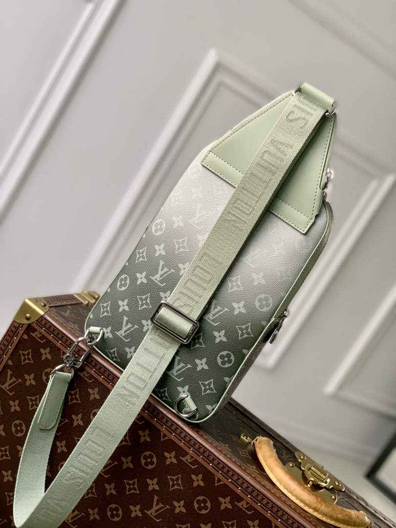 Louis Vuitton Avenue Slingbag M11702 Khaki Green Monogram canvas