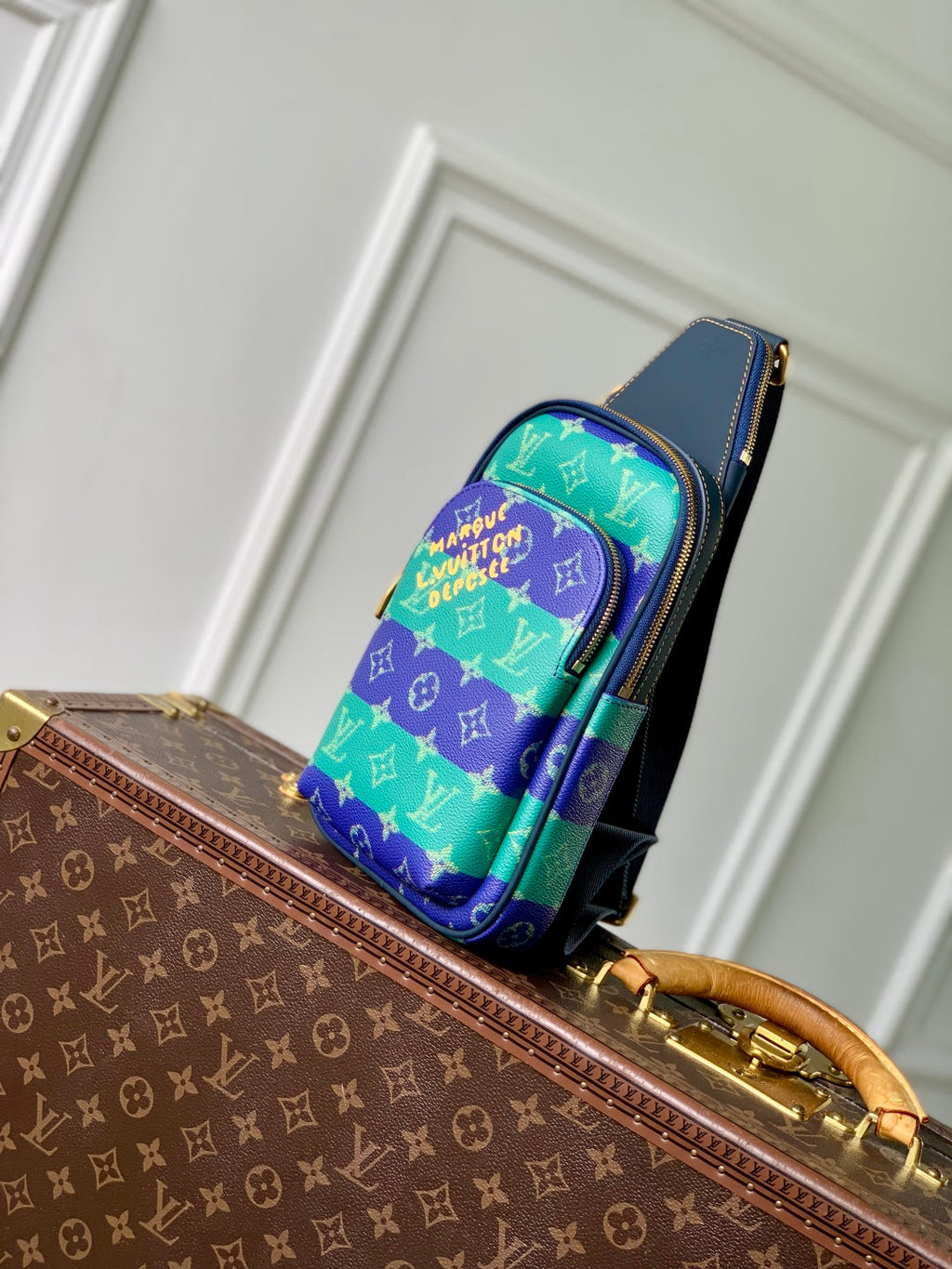 Louis Vuitton Avenue Slingbag M26419 Monogram canvas - Default Title - View 2