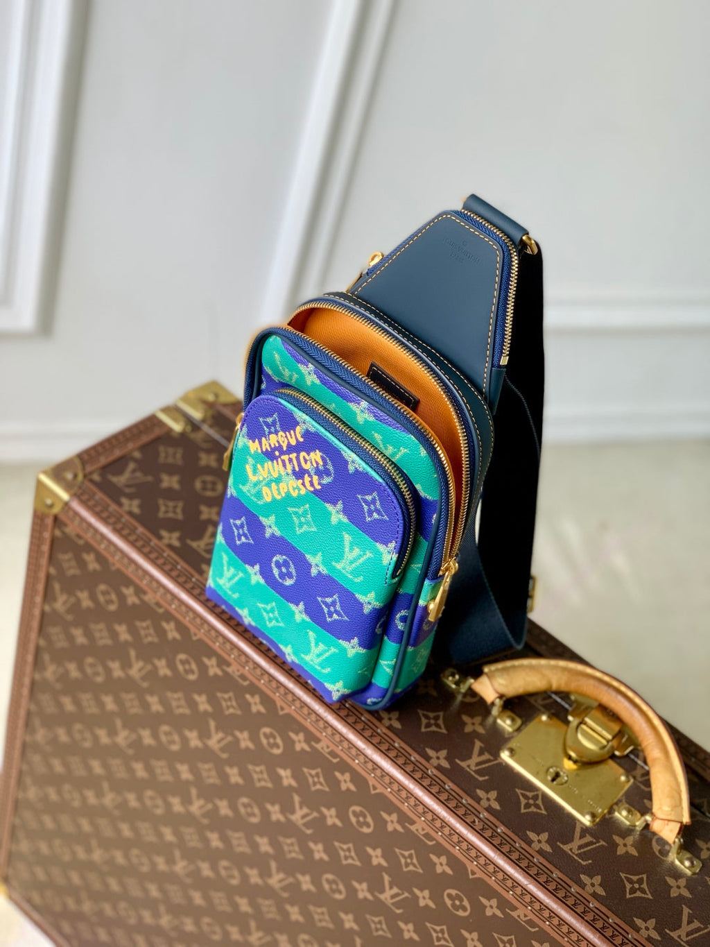 Louis Vuitton Avenue Slingbag M26419 Monogram canvas - Default Title - View 9