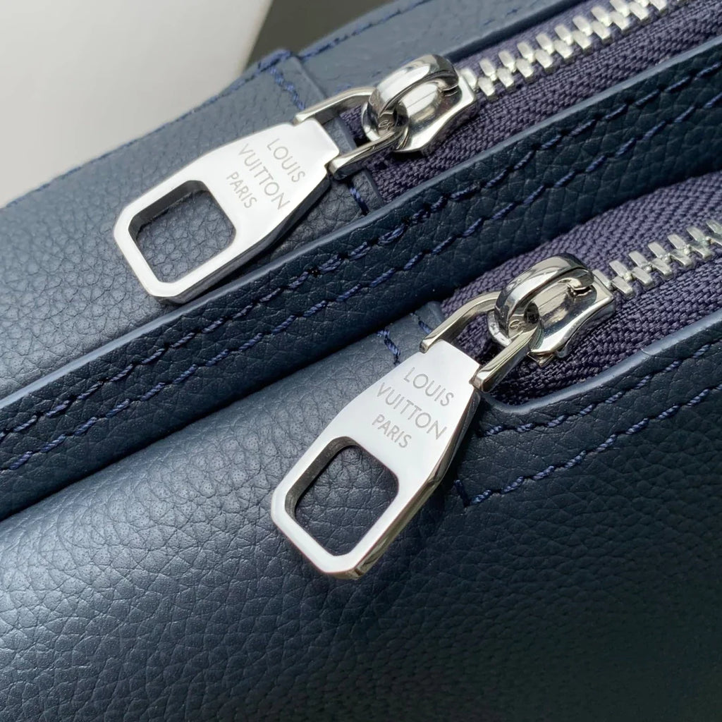 Louis Vuitton Avenue Slingbag Bag M30863 Blue Leather - Default Title - View 5