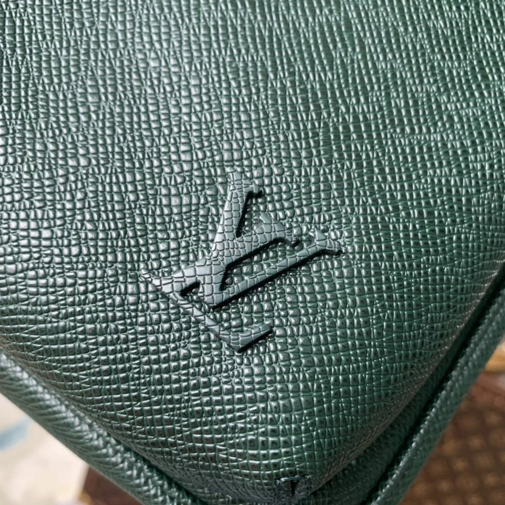 Louis Vuitton Avenue Slingbag Bag M30863 Green Leather - Default Title - View 5
