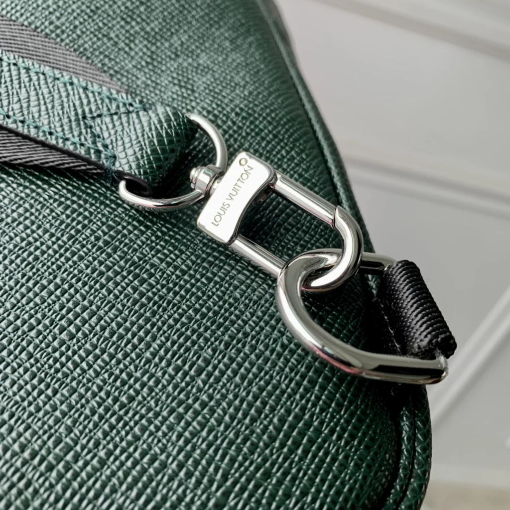 Louis Vuitton Avenue Slingbag Bag M30863 Green Leather