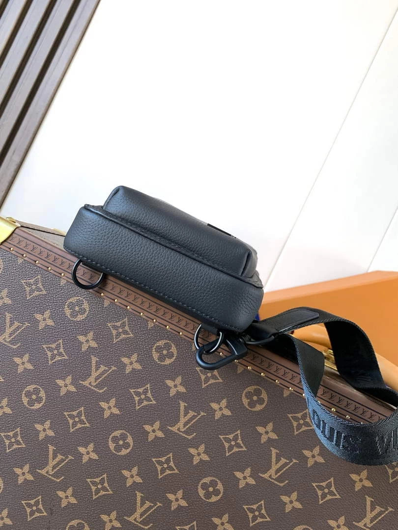 Louis Vuitton Avenue Slingbag PM Bag M15255 Black calfskin - Default Title - View 5