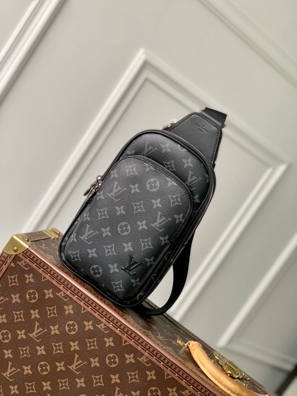 Louis Vuitton Avenue Slingbag PM M47137 Monogram canvas - Default Title - View 1