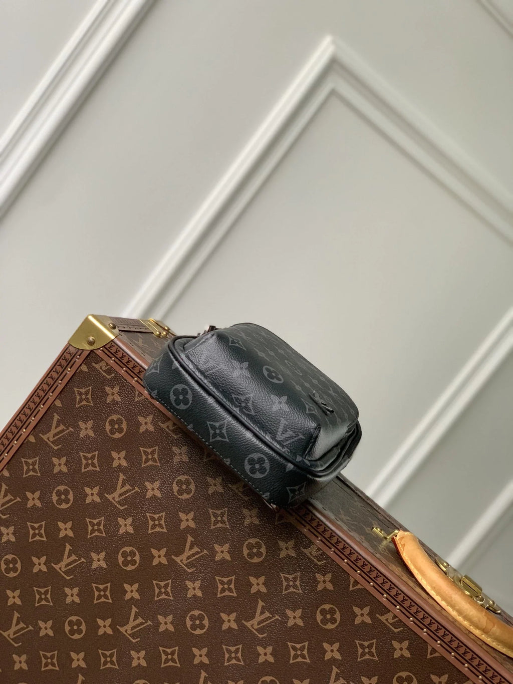 Louis Vuitton Avenue Slingbag PM M47137 Monogram canvas - Default Title - View 4