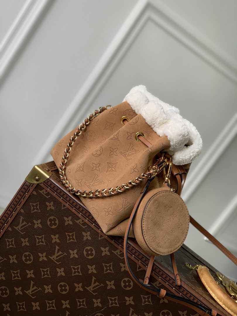 Louis Vuitton Bella Bag M11839 - Default Title - View 2