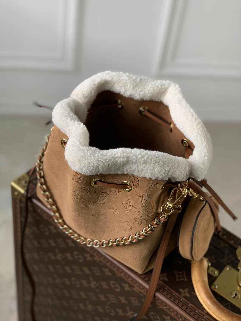 Louis Vuitton Bella Bag M11839 - Default Title - View 5