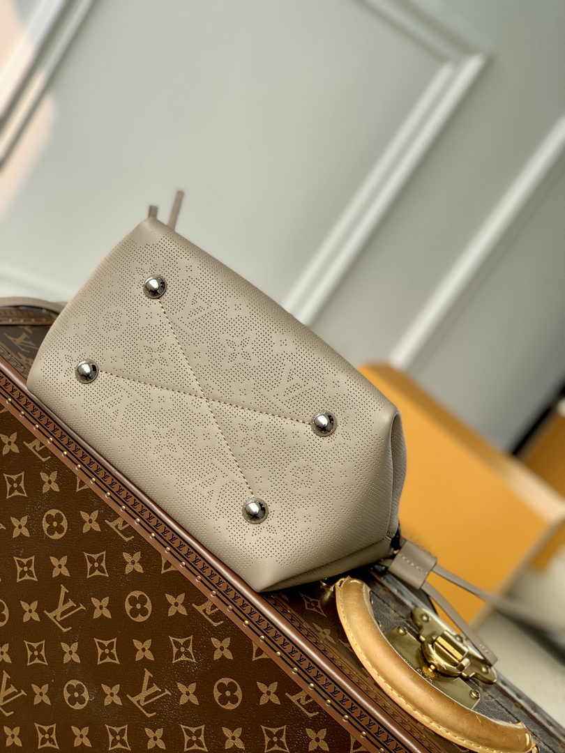 Louis Vuitton Bella Bag M21886 - Default Title - View 4