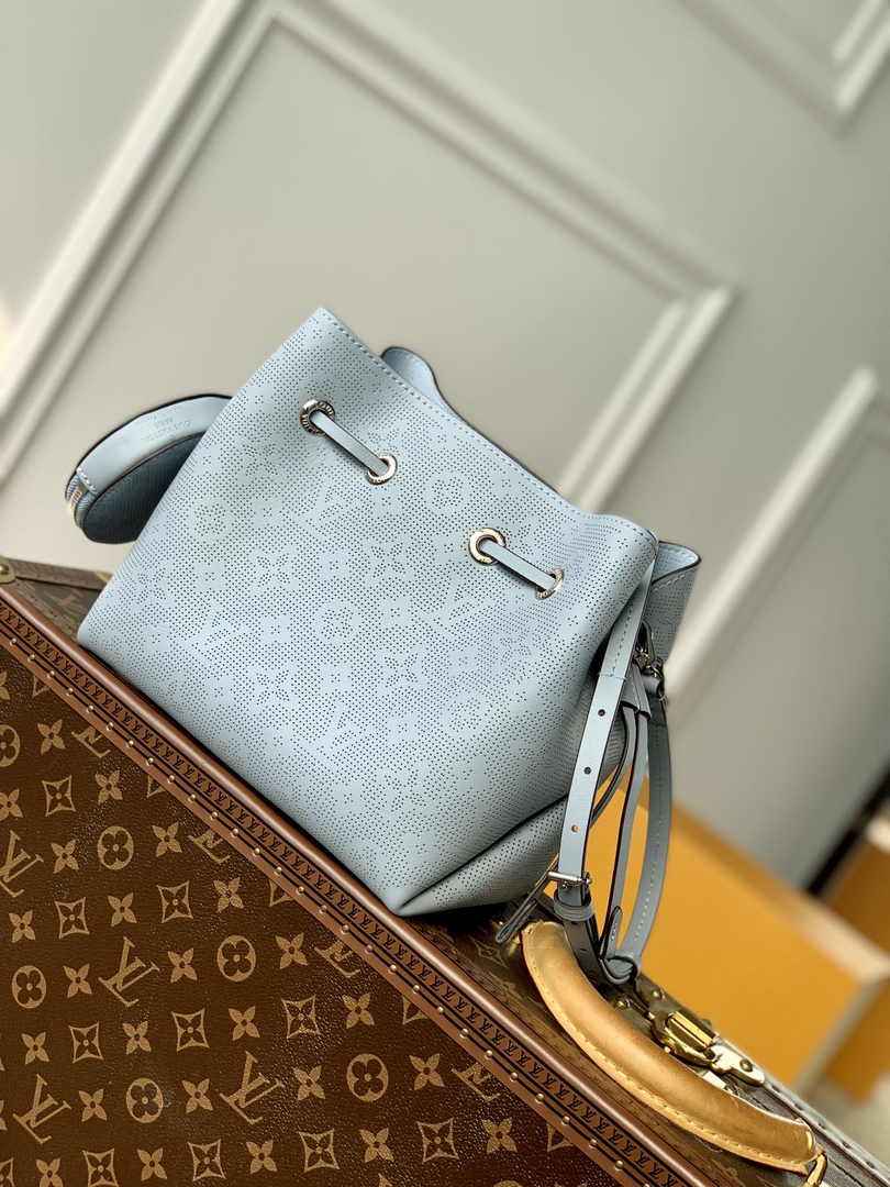 Louis Vuitton Bella Bag M21582 - Default Title - View 3