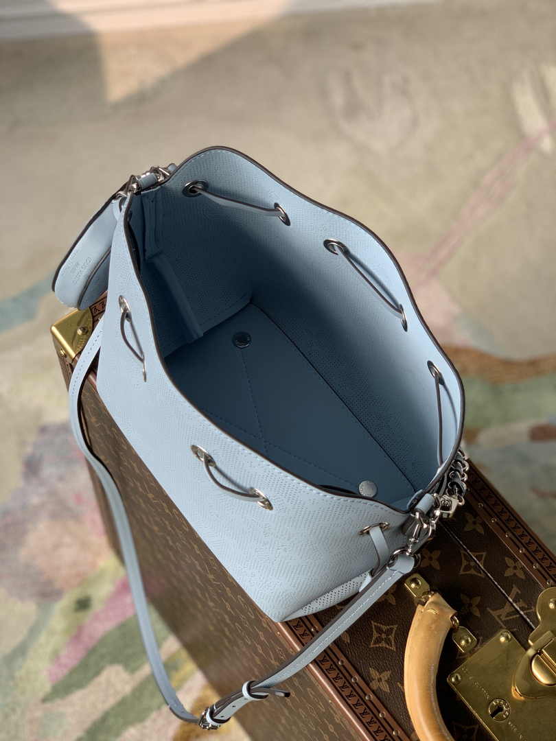 Louis Vuitton Bella Bag M21582 - Default Title - View 9